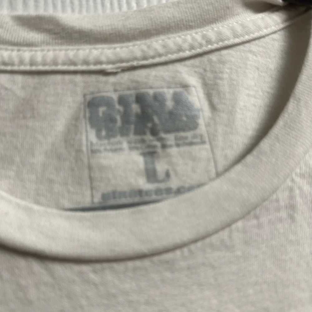 Cropped YALL Graphic Tee, Large - Picture 4 of 6